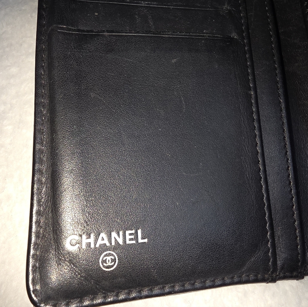 Authentic CHANEL Classic Black Leather Compact Wallet W/snap Closure - Picture 11 of 16